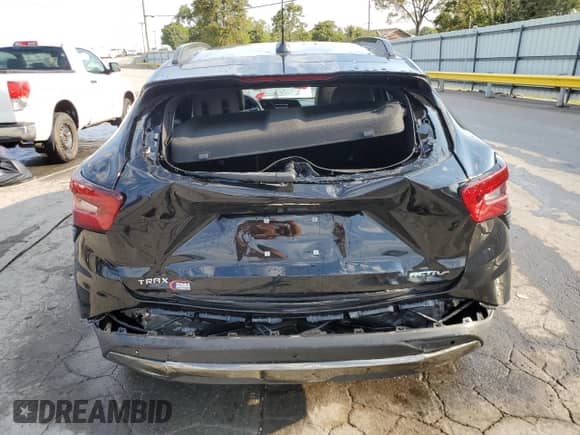 2025 Chevrolet Trax ACTIV with VIN KL77LKEP5SC154032, listed as a Copart auction lot 80866645 with 10,470 mi miles and Salvage title. Bid and sale history available at DreamBid. Image 6.