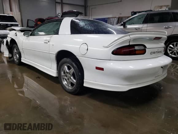 1998 Chevrolet Camaro z VIN 2G1FP22K9W2127149, wystawiony jako Copart lot #80570564 z przebiegiem 140 425 mil mil oraz Szkoda całkowita • Salvage title. Historia ofert i sprzedaży dostępna na DreamBid. Obrazek 2.