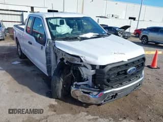 2022 Ford F-150 XL z VIN 1FTEX1C55NKF25789, wystawiony jako IAAI lot #41373192 z przebiegiem 27 020 mil mil oraz . Historia ofert i sprzedaży dostępna na DreamBid. Obrazek 1.