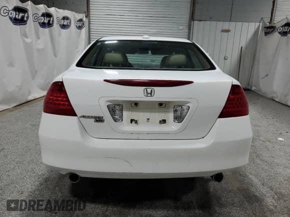 2006 Honda Accord EX-L z VIN 1HGCM66546A010803, wystawiony jako Copart lot #85500465 z przebiegiem 173 336 mil mil oraz Czysty tytuł • Clean title. Historia ofert i sprzedaży dostępna na DreamBid. Obrazek 6.