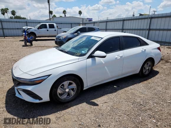 2024 Hyundai Elantra SE with VIN KMHLL4DG4RU829433, listed as a Copart auction lot 70988245 with 18,623 mi miles and Salvage title. Bid and sale history available at DreamBid. Image 1.