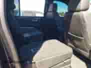 2022 Chevrolet Suburban Z71 z VIN 1GNSKDKD6NR122902, wystawiony jako IAAI lot #43154227 z przebiegiem 37 244 mil mil oraz . Historia ofert i sprzedaży dostępna na DreamBid. Obrazek 8.