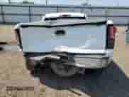 2000 Chevrolet Silverado 1500 z VIN 1GCEC14V6YZ109157, wystawiony jako Copart lot #56390975 z przebiegiem 624 462 mil mil oraz Szkoda całkowita • Salvage title. Historia ofert i sprzedaży dostępna na DreamBid. Obrazek 6.