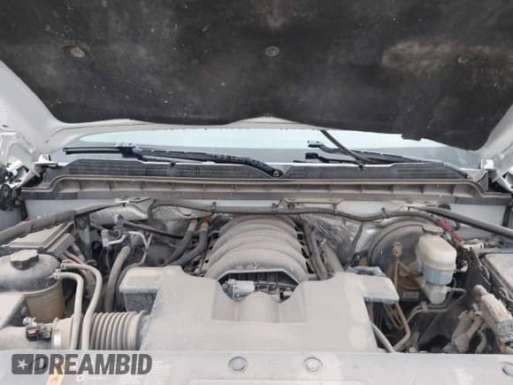 2018 Chevrolet Silverado 1500 LT z VIN 1GCVKREC7JZ352304, wystawiony jako IAAI lot #43422173 z przebiegiem 169 254 mil mil oraz . Historia ofert i sprzedaży dostępna na DreamBid. Obrazek 10.