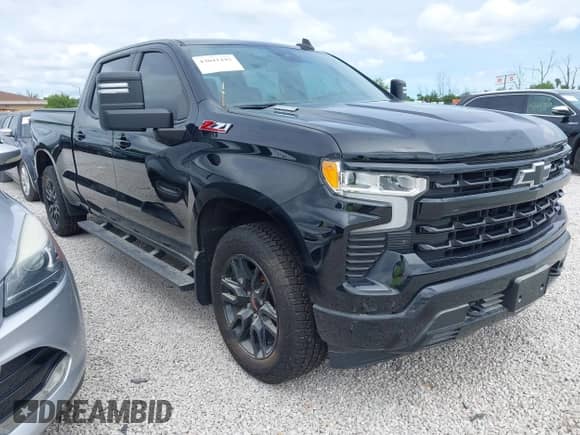 2022 Chevrolet Silverado 1500 RST with VIN 1GCUDEETXNZ522272, listed as a IAAI auction lot 43041445 with 58,420 mi miles and . Bid and sale history available at DreamBid. Image 1.