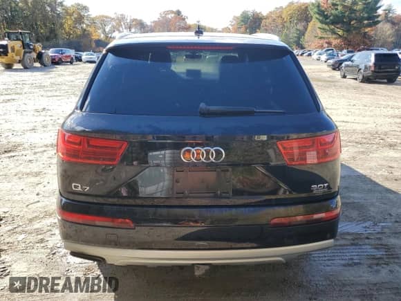 2017 Audi Q7 Premium Plus with VIN WA1LAAF71HD026707, listed as a Copart auction lot 87023605 with 165,045 mi miles and Clean title. Bid and sale history available at DreamBid. Image 6.