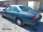 1997 Toyota Camry LE z VIN 4T1BF22KXVU915631, wystawiony jako IAAI lot #42552584 z przebiegiem 226 135 mil mil oraz . Historia ofert i sprzedaży dostępna na DreamBid. Obrazek 3.