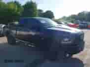 2019 Ram 1500 Warlock z VIN 1C6RR7GT1KS725613, wystawiony jako IAAI lot #42558390 z przebiegiem 38 589 mil mil oraz . Historia ofert i sprzedaży dostępna na DreamBid. Obrazek 1.