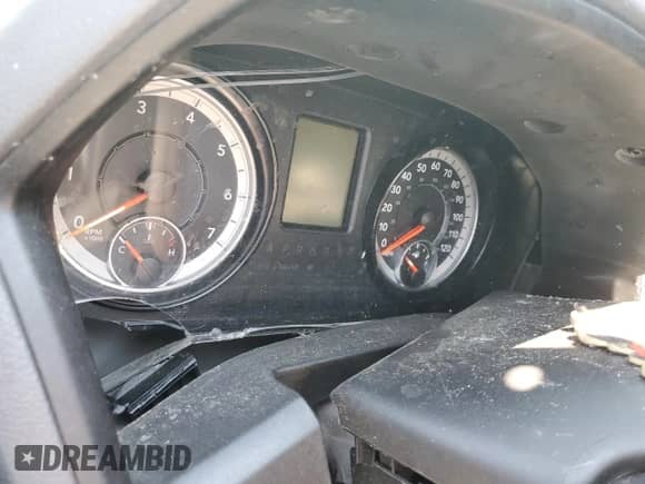 2017 Ram 1500 Tradesman z VIN 1C6RR6FT7HS649738, wystawiony jako Copart lot #68143825 z przebiegiem Nie podano mil oraz Szkoda całkowita • Salvage title. Historia ofert i sprzedaży dostępna na DreamBid. Obrazek 9.