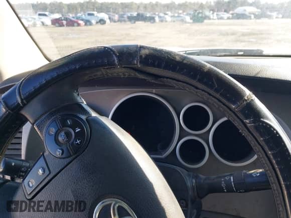 2013 Toyota Tundra Limited с VIN 5TFHW5F12DX312459, выставлен на аукционе IAAI как лот 41303176 с пробегом 289 393 миль миль и . История ставок и продаж доступна на DreamBid. Изображение 7.