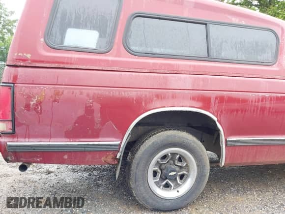 1993 Chevrolet S-10 X96 с VIN 1GCCS14Z8P0161468, выставлен на аукционе IAAI как лот 42351794 с пробегом 100 003 миль миль и . История ставок и продаж доступна на DreamBid. Изображение 14.