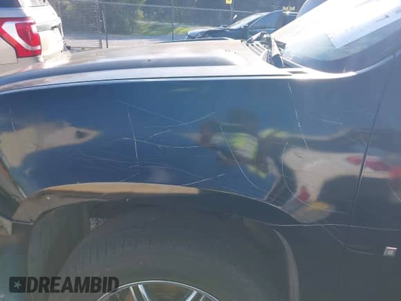 2007 Chevrolet Tahoe LTZ с VIN 1GNFC13077R229081, выставлен на аукционе IAAI как лот 43410317 с пробегом Не указан миль и . История ставок и продаж доступна на DreamBid. Изображение 6.