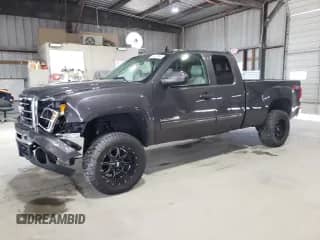 2011 GMC Sierra 1500 SLT z VIN 1GTR2WE39BZ190483, wystawiony jako Copart lot #54479985 z przebiegiem 161 165 mil mil oraz Szkoda całkowita • Salvage title. Historia ofert i sprzedaży dostępna na DreamBid. Obrazek 1.
