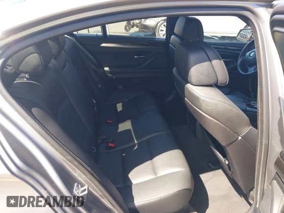 2013 BMW 5 Series 550i с VIN WBAFR9C53DDX80728, выставлен на аукционе IAAI как лот 42245452 с пробегом 84 002 миль миль и . История ставок и продаж доступна на DreamBid. Изображение 8.