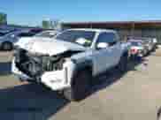 2022 Nissan Frontier SV with VIN 1N6ED1EK4NN656770, listed as a IAAI auction lot 42016373 with 47,656 mi miles and . Bid and sale history available at DreamBid. Image 2.