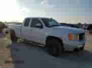 2008 GMC Sierra 1500 z VIN 1GTFK19Y08Z166979, wystawiony jako Copart lot #89889495 z przebiegiem Nie podano mil oraz Szkoda całkowita • Salvage title. Historia ofert i sprzedaży dostępna na DreamBid. Obrazek 4.