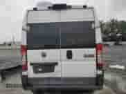 2017 Ram ProMaster Cargo z VIN 3C6TRVDG7HE549230, wystawiony jako Copart lot #57784945 z przebiegiem Nie podano mil oraz Szkoda całkowita • Salvage title. Historia ofert i sprzedaży dostępna na DreamBid. Obrazek 6.