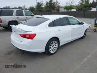 2018 Chevrolet Malibu LT z VIN 1G1ZD5ST5JF170586, wystawiony jako IAAI lot #43334454 z przebiegiem 68 596 mil mil oraz . Historia ofert i sprzedaży dostępna na DreamBid. Obrazek 4.