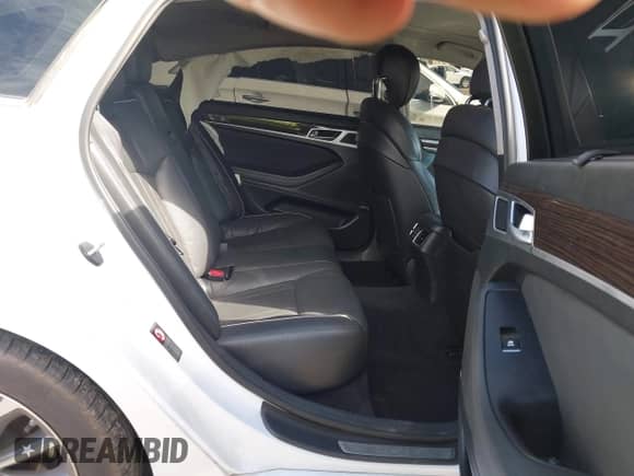 2016 Hyundai Genesis 3.8L с VIN KMHGN4JE8GU141978, выставлен на аукционе IAAI как лот 43508134 с пробегом 98 442 миль миль и . История ставок и продаж доступна на DreamBid. Изображение 8.