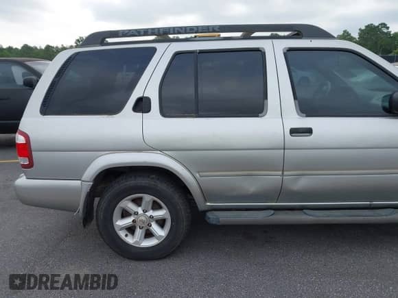 2004 Nissan Pathfinder SE with VIN JN8DR09XX4W806281, listed as a IAAI auction lot 42411982 with 259,921 mi miles and . Bid and sale history available at DreamBid. Image 14.