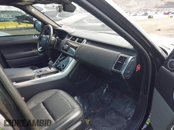 2018 Land Rover Range Rover Sport SE with VIN SALWG2RV7JA404272, listed as a IAAI auction lot 42418608 with 102,672 mi miles and . Bid and sale history available at DreamBid. Image 5.