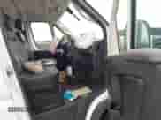 2020 Ram ProMaster Cargo z VIN 3C6TRVBG3LE132005, wystawiony jako IAAI lot #42275486 z przebiegiem 198 565 mil mil oraz . Historia ofert i sprzedaży dostępna na DreamBid. Obrazek 5.