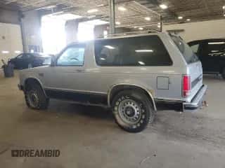 1984 Chevrolet Blazer z VIN 1G8CT18B4E0171822, wystawiony jako Copart lot #81516705 z przebiegiem 183 319 mil mil oraz Czysty tytuł • Clean title. Historia ofert i sprzedaży dostępna na DreamBid. Obrazek 2.