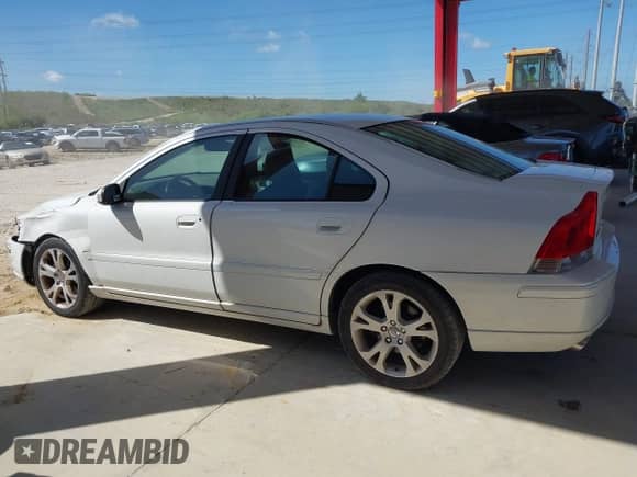 2009 Volvo S60 2.5T с VIN YV1RS592892737820, выставлен на аукционе IAAI как лот 43334035 с пробегом 177 136 миль миль и . История ставок и продаж доступна на DreamBid. Изображение 14.