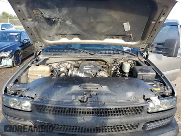 2002 Chevrolet Silverado 1500HD LT с VIN 1GCGK13U22F226215, выставлен на аукционе Copart как лот 67556633 с пробегом 237 272 миль миль и Списание • Salvage title. История ставок и продаж доступна на DreamBid. Изображение 11.