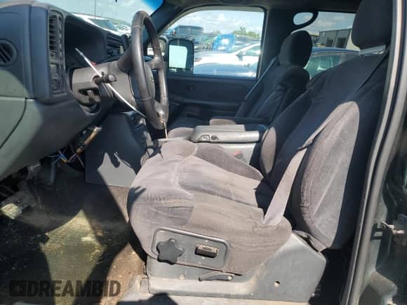 2002 Chevrolet Silverado 1500HD LT с VIN 1GCGK13U02F126310, выставлен на аукционе Copart как лот 61387235 с пробегом 200 143 миль миль и Чистый • Clean title. История ставок и продаж доступна на DreamBid. Изображение 7.
