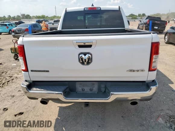 2020 Ram 1500 Big Horn z VIN 1C6SRFFT6LN199296, wystawiony jako Copart lot #68307955 z przebiegiem 184 407 mil mil oraz Szkoda całkowita • Salvage title. Historia ofert i sprzedaży dostępna na DreamBid. Obrazek 6.