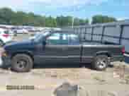 2003 Chevrolet S-10 LS z VIN 1GCCS19X138205569, wystawiony jako IAAI lot #43075845 z przebiegiem 245 518 mil mil oraz . Historia ofert i sprzedaży dostępna na DreamBid. Obrazek 15.