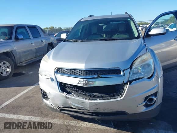 2015 Chevrolet Equinox LT z VIN 2GNFLCE34F6215314, wystawiony jako IAAI lot #43431303 z przebiegiem 179 598 mil mil oraz . Historia ofert i sprzedaży dostępna na DreamBid. Obrazek 6.