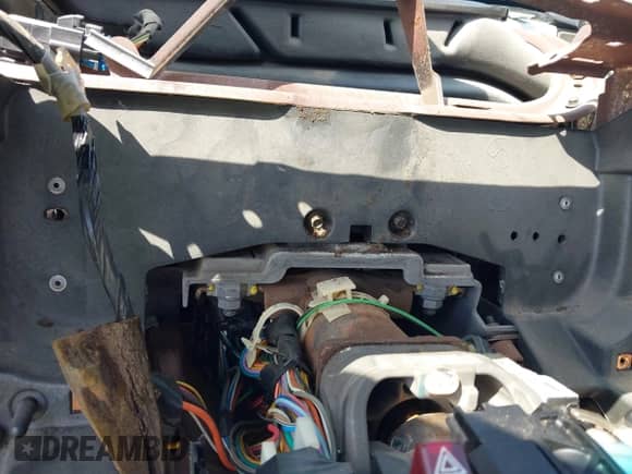 2002 Chevrolet Silverado 1500 LS with VIN 1GCEC14V02Z292515, listed as a IAAI auction lot 42332156 with Not provided miles and . Bid and sale history available at DreamBid. Image 15.