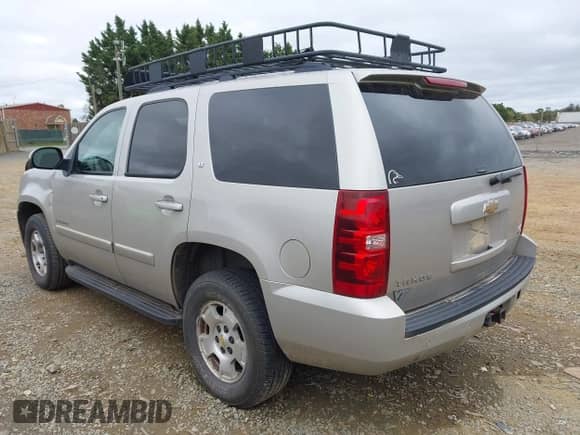 2008 Chevrolet Tahoe 3LT с VIN 1GNFK13078R261520, выставлен на аукционе IAAI как лот 43429296 с пробегом 262 882 миль миль и . История ставок и продаж доступна на DreamBid. Изображение 3.