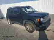 2018 Jeep Renegade Latitude with VIN ZACCJABB8JPH48411, listed as a Copart auction lot 70494845 with 252,379 mi miles and Clean title. Bid and sale history available at DreamBid. Image 4.