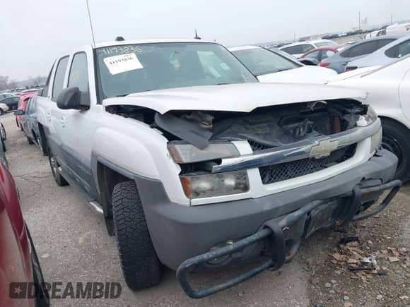 2005 Chevrolet Avalanche LS with VIN 3GNGK22G65G225614, listed as a IAAI auction lot 41193836 with Not provided miles and . Bid and sale history available at DreamBid. Image 1.