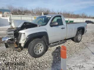 2012 Chevrolet Silverado 1500 Work Truck z VIN 1GCNKPEX9CZ159212, wystawiony jako Copart lot #43075945 z przebiegiem 200 120 mil mil oraz Szkoda całkowita • Salvage title. Historia ofert i sprzedaży dostępna na DreamBid. Obrazek 1.