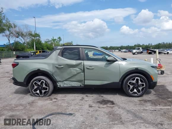 2024 Hyundai Santa Cruz Limited with VIN 5NTJEDDF0RH106316, listed as a IAAI auction lot 43081454 with 60,474 mi miles and . Bid and sale history available at DreamBid. Image 13.