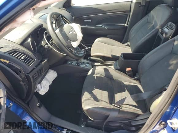 2023 Mitsubishi Outlander ES z VIN JA4ARUAU6PU002349, wystawiony jako Copart lot #81413945 z przebiegiem 33 620 mil mil oraz Szkoda całkowita • Salvage title. Historia ofert i sprzedaży dostępna na DreamBid. Obrazek 7.