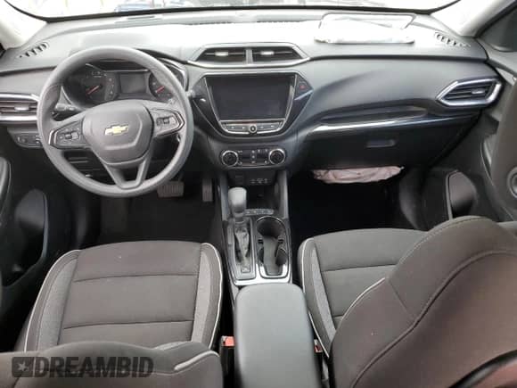 2021 Chevrolet TrailBlazer LT с VIN KL79MPSL9MB039902, выставлен на аукционе Copart как лот 54994715 с пробегом Не указан миль и Списание • Salvage title. История ставок и продаж доступна на DreamBid. Изображение 8.