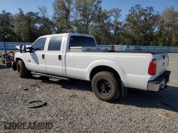 2014 Ford F-250 XL с VIN 1FT7W2AT8EEA41102, выставлен на аукционе Copart как лот 44681474 с пробегом 279 429 миль миль и Списание • Salvage title. История ставок и продаж доступна на DreamBid. Изображение 2.