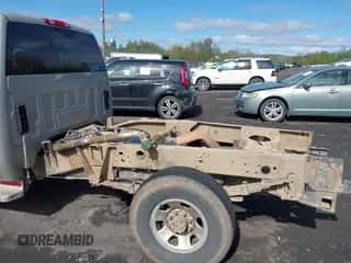 2007 Chevrolet Silverado 3500 с VIN 1GCHK39657E570403, выставлен на аукционе IAAI как лот 42147316 с пробегом 230 809 миль миль и . История ставок и продаж доступна на DreamBid. Изображение 6.