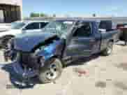 2002 Chevrolet S-10 LS z VIN 1GCCS195128143281, wystawiony jako Copart lot #56243375 z przebiegiem 327 671 mil mil oraz Szkoda całkowita • Salvage title. Historia ofert i sprzedaży dostępna na DreamBid. Obrazek 1.