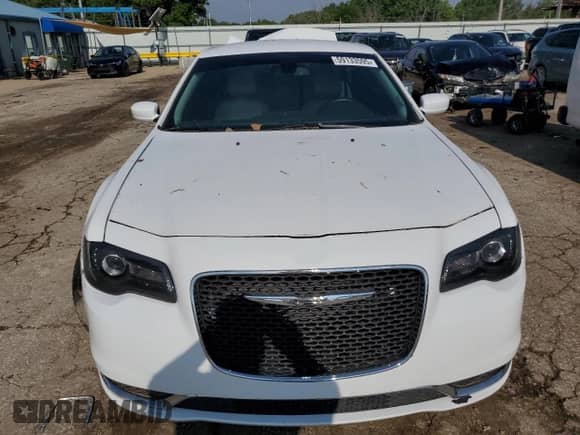 2017 Chrysler 300 Limited with VIN 2C3CCAAG3HH663578, listed as a Copart auction lot 59133595 with 115,206 mi miles and Salvage title. Bid and sale history available at DreamBid. Image 5.