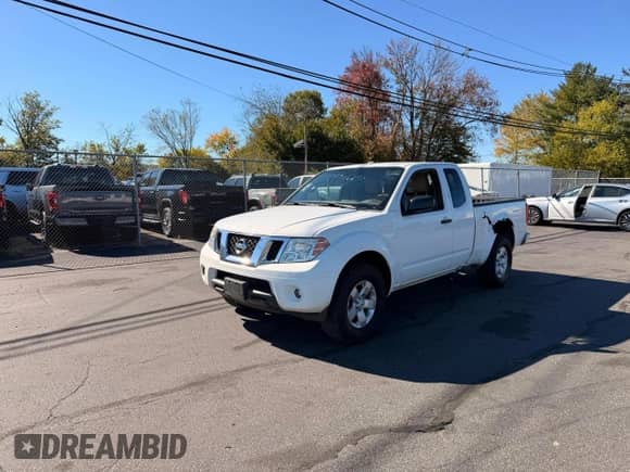 2013 Nissan Frontier SV with VIN 1N6AD0CW4DN725292, listed as a Copart auction lot 89578025 with 136,778 mi miles and Clean title. Bid and sale history available at DreamBid. Image 2.
