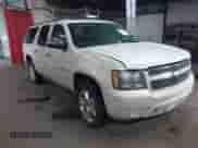 2008 Chevrolet Suburban LTZ с VIN 1GNFK16328R220184, выставлен на аукционе IAAI как лот 43389843 с пробегом 213 636 миль миль и . История ставок и продаж доступна на DreamBid. Изображение 1.