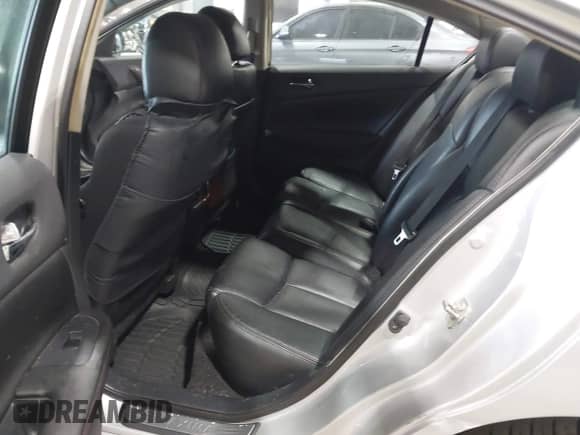 2014 Nissan Maxima SV z VIN 1N4AA5AP9EC447531, wystawiony jako IAAI lot #43320701 z przebiegiem 129 962 mil mil oraz . Historia ofert i sprzedaży dostępna na DreamBid. Obrazek 8.