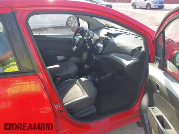 2015 Chevrolet Spark LT с VIN KL8CD6S90FC758209, выставлен на аукционе IAAI как лот 43357284 с пробегом 146 704 миль миль и . История ставок и продаж доступна на DreamBid. Изображение 5.