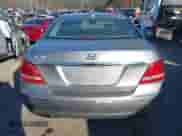 2011 Hyundai Equus Signature z VIN KMHGH4JF1BU034473, wystawiony jako IAAI lot #41263133 z przebiegiem 251 228 mil mil oraz . Historia ofert i sprzedaży dostępna na DreamBid. Obrazek 16.